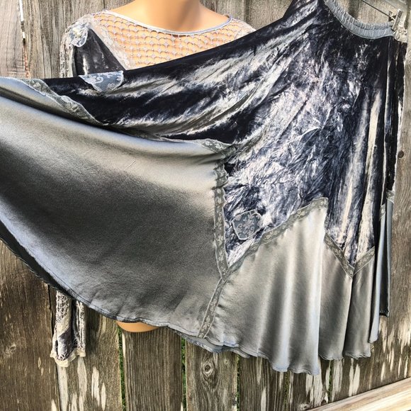 Vintage Gray Velvet Skirt Set Italy Full Skirt Long Sleeve Fishnet Lace Size M/L - Picture 7 of 15